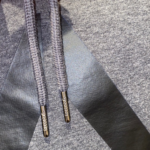 REEBOK Metro 2.0 Logo Hoodie Sweatshirt - Charcoal Grey - Picture 3 of 7